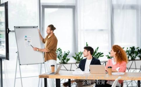 基金嘉实300现在申购价是多少，是前端收费还是后端收费