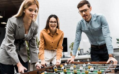 石油行业前10名(中文名+股票代码)