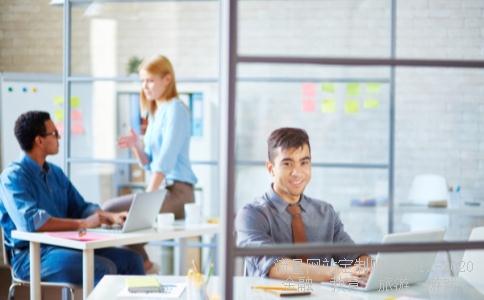 帮忙推荐一支活跃的股票?