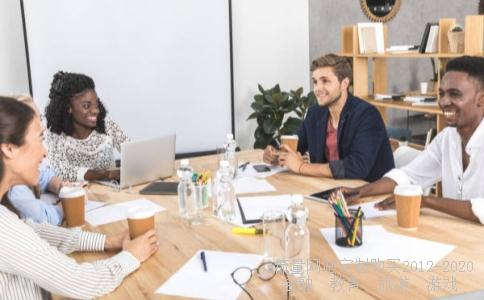 请问各位：上海一位姓任的民间股评家