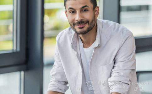 中国煤多油少,买煤炭股好还是石油股好?