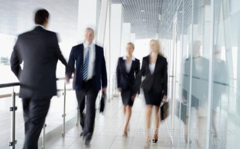 
南方基金网站网上交易和查询系统都打不开,紧急求助,定投的钱看不见,摸不着,还取不出来.
