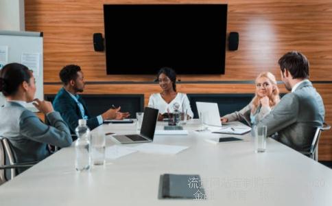 哪个公司或者工作室能开发炒股软件?类似同花顺或者大智慧这样的。