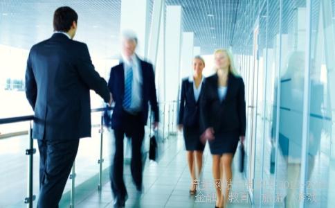 怎么看新三板的股票价格？