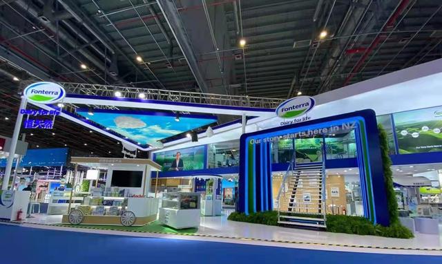 逛进博｜恒天然安佳携八款新品亮相，全面营养呵护各年龄段健康图