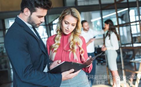 
基金申购费率中的A级、C级是怎么定的？
