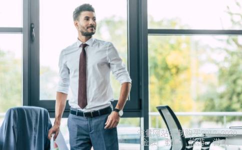 东方金钰上档次吗，东方金钰翡翠手镯怎么样？