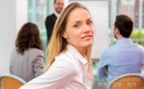 映日荷花别样红-映日荷花别样红全诗