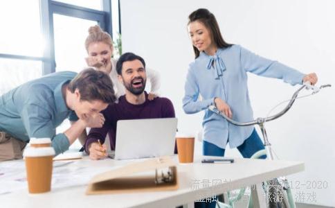 700元人民币兑换多少美元,1美元等于7.05元人民币。列式计算？